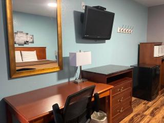 RIVERSIDE MOTEL - - 4