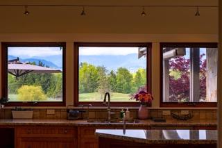 Season Premiere Winery-Bed & Breakfast in vineyard - Abbotsford - 7