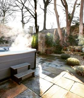 The Little Barn @ Bath With LARGE Hot Tub - Bath - 0