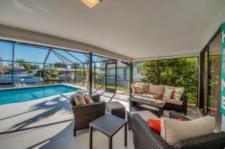 The Steak Out Gulf Access - Sleeps 14! Roelens Vacations - Cape Coral - 5