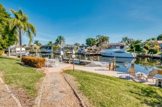 The Steak Out Gulf Access - Sleeps 14! Roelens Vacations - Cape Coral - 9