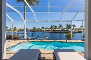 Heated Pool, Outdoor Kitchen, Sleeps 10! - Villa Bay Vista - Roelens Vacations - Cape Coral - 0