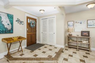 Private Pool with Direct Gulf Access, Kayaks, & Pool Table Villa Carpe Diem Roelens - Cape Coral - 2
