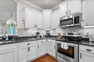 Emerald Beach Cottage, Walk to the Beach! - Inlet Beach - 1