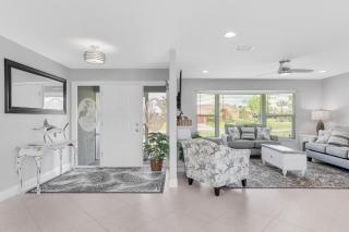 Pet Friendly, Lake view, Game Room - Villa Coral Palace - Roelens Vacations - Cape Coral - 3