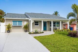 Mid Island - Villa Hibiscus - Fort Myers Beach - Roelens Vacations - Fort Myers Beach - 9