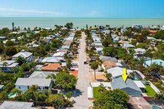 Mid Island - Villa Hibiscus - Fort Myers Beach - Roelens Vacations - Fort Myers Beach - 8