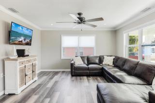 Mid Island - Villa Hibiscus - Fort Myers Beach - Roelens Vacations - Fort Myers Beach - 6