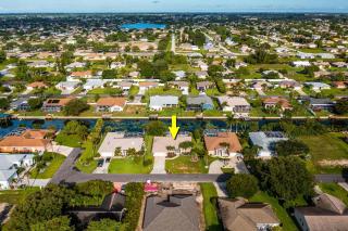 Heated Pool, Beautiful Sunsets - Villa Made in Heaven - Roelens Vacations - Cape Coral - 5
