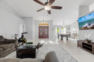 Heated Pool, Beautiful Sunsets - Villa Made in Heaven - Roelens Vacations - Cape Coral - 3