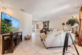 Pool, Sleeps 6 - Villa Paradise - Cape Coral - 2