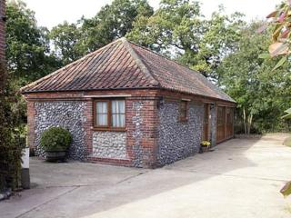 Orchard Cottage-23895 - Aylmerton - 9