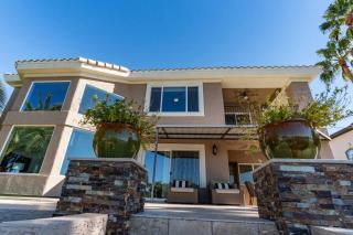The Lake House - Glendale - 8