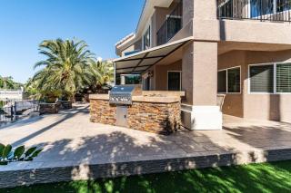 The Lake House - Glendale - 2
