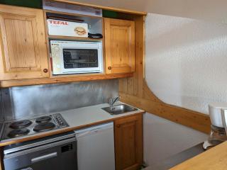 Studio rénové avec balcon, ski aux pieds à Arc 1800, sud, proche commerces et ascenseurs - FR-1-346-546 - 9