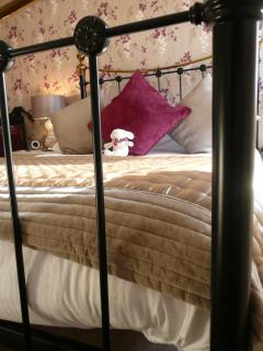 Glenville House - Adults Only - Incl FREE off-site health club with swimming pool, hot tub, sauna & steam room - 6