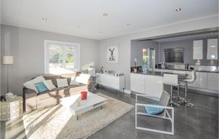 3 Bedroom Lovely Home In Peymeinade - Peymeinade - 8