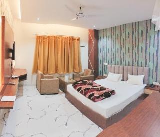 RBS Hotel & Restaurant 5 mint walking distance from Ram Janam Bhumi - Ayodhya - 9