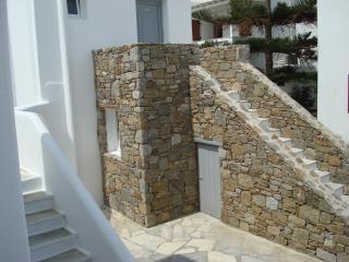 Elena Studios & Suites - Ornos - 1