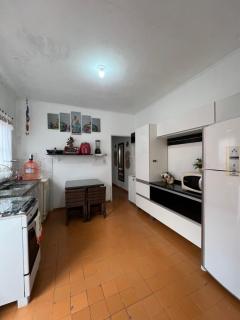 Casa 14 pessoas 2 vagas Ar condicionado Wifi - 3