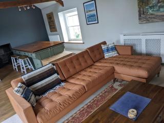 Yellow Welsh Cottage-Coastal Retreat Village View - Bridgend - 6