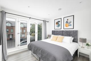 Skyvillion - London Enfield Chase Apartments with Parking & Wifi - Enfield - 0