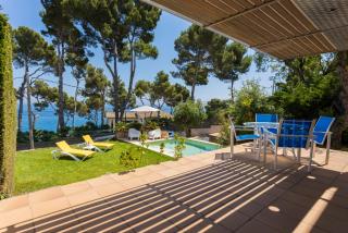 Luxury villa in front of the beach ALBA - 7