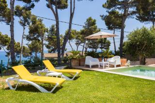 Luxury villa in front of the beach ALBA - 4