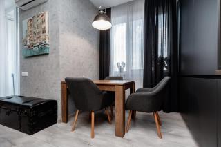 Diplomat Grand Apartments - 4