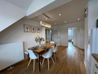 Schöne Altbauwohnung mit großer Dachterrasse für bis zu 8 Personen - Lörrach - 9