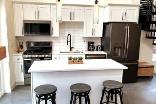 BRAND New Upscale Home- BEST location! - 8