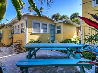 Seahorse Bungalow - St Pete Beach - 1