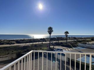 Appartement à 2 pas de la plage avec terrasse et parking - FR-1-387-186 - 0