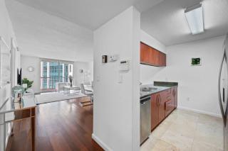 Superb unit, centrally located with parking - Miami - 8