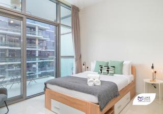 Luke Stays - Damac Golf Vista A - 6