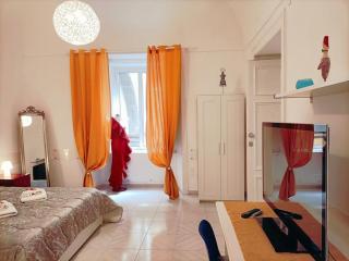 Fashion Cathedral apARTment, Centro Storico Napoli - Napels - 9