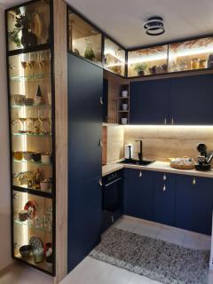Mountain Peak Apartment - 1