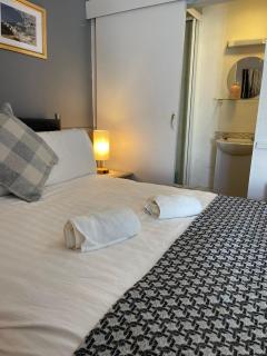 Cross Keys Inn - 2