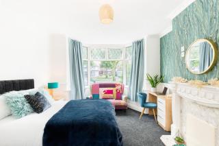 5 Bedroom House by NEC & HS2 with 9 Beds, 2 Baths & Large Driveway - Birmingham Contractor Stays - 9