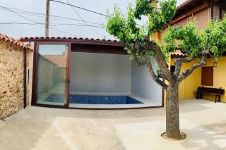 Astorga. León. Piscina. Casa Val de San Lorenzo. - 3