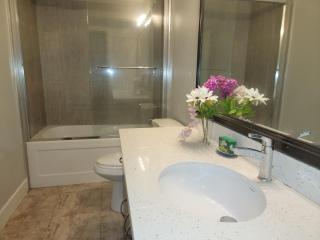 Oscar INN & 2bd Family Suite or Private Room - Abbotsford - 2