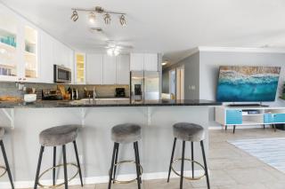 Oceanfront villa with private beach, heated pool, tiki and boat dock - 1