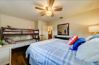 April - May Special - Updated! Pool - 6 min to Beach - 1