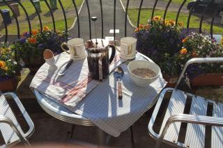 South Lake House - 300m to South Lake Leisure Centre - 0