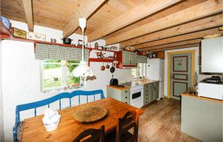 3 Bedroom Cozy Home In Hillared - Hillared - 6