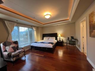 Lucky suite, two-bedroom suite with independent entrance in Richmond close to YVR - Richmond - 9