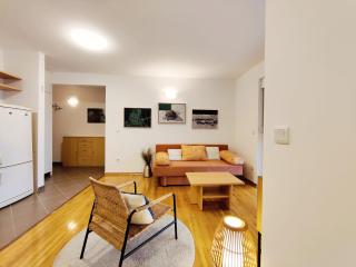 Airy Apt in Tisno - Murter, Beach - 3 Min Walk, 2 bedrooms, 2 bathrooms, 70m2 with terrace, mooring included - Tisno - 0