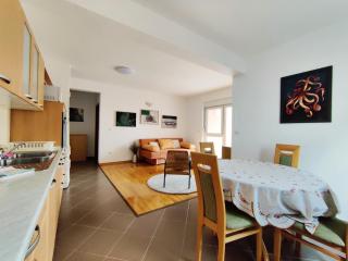 Airy Apt in Tisno - Murter, Beach - 3 Min Walk, 2 bedrooms, 2 bathrooms, 70m2 with terrace, mooring included - Tisno - 6