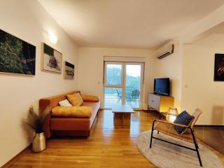 Airy Apt in Tisno - Murter, Beach - 3 Min Walk, 2 bedrooms, 2 bathrooms, 70m2 with terrace, mooring included - Tisno - 9