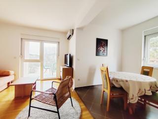 Airy Apt in Tisno - Murter, Beach - 3 Min Walk, 2 bedrooms, 2 bathrooms, 70m2 with terrace, mooring included - Tisno - 7